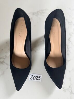 BAMBOO Black Pointed-Toe Classic Pumps